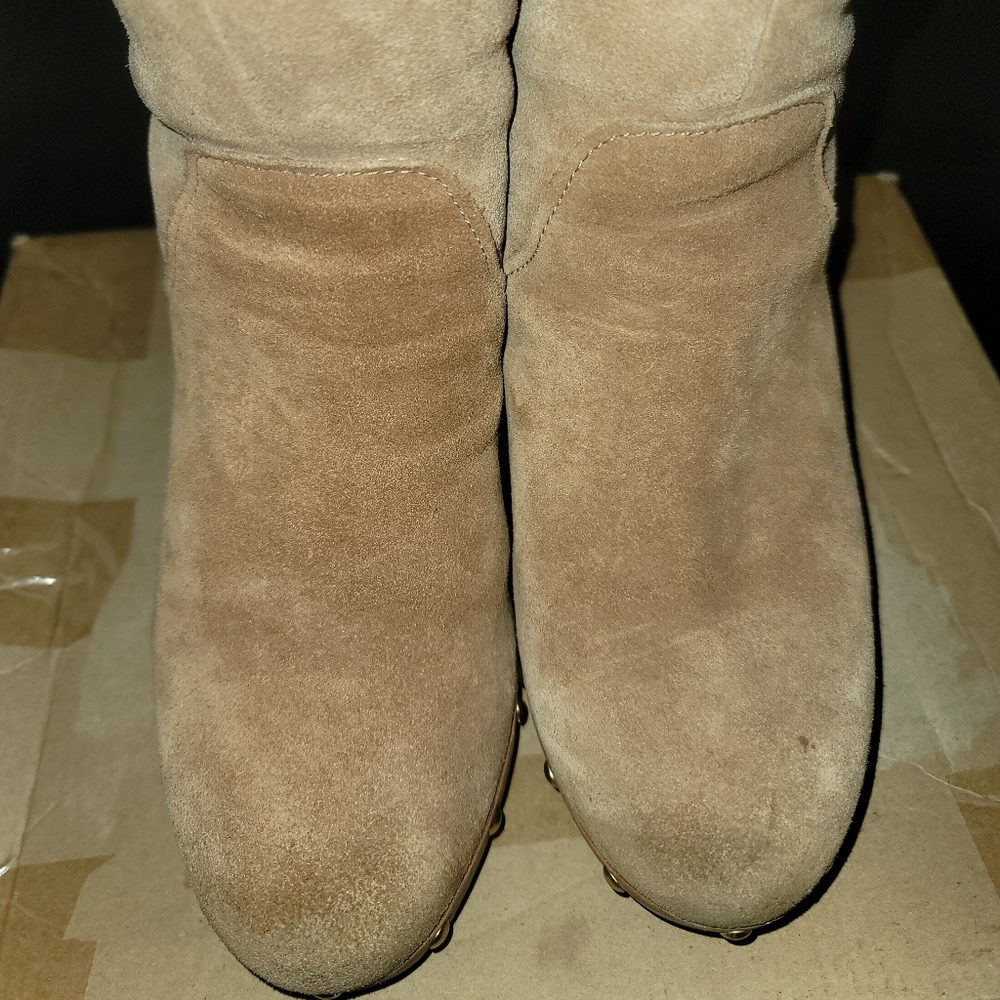 Womens UGG clog boots